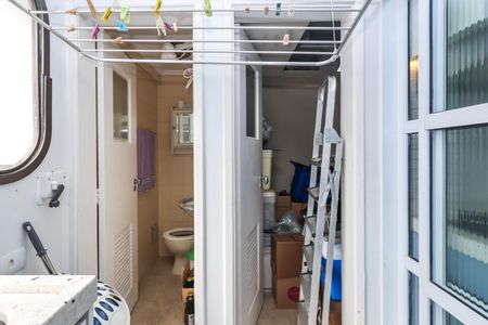 Apartamento à venda com 105m², 3 quartos e 2 vagas Apartamento à venda com 105m², 3 quartos e 2 vagasÁrea de Serviço