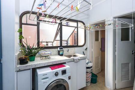 Apartamento à venda com 105m², 3 quartos e 2 vagas Apartamento à venda com 105m², 3 quartos e 2 vagasÁrea de Serviço