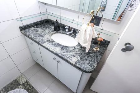 Apartamento à venda com 105m², 3 quartos e 2 vagas Apartamento à venda com 105m², 3 quartos e 2 vagasBanheiro Social