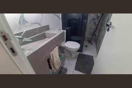 Apartamento para alugar com 35m², 2 quartos e 1 vaga Apartamento para alugar com 35m², 2 quartos e 1 vagaBanheiro