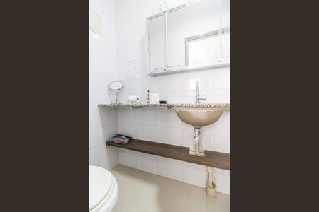 Apartamento à venda com 158m², 3 quartos e 3 vagasBanheiro de Serviço