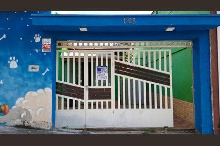 Casa à venda com 500m², 2 quartos e 2 vagas Casa à venda com 500m², 2 quartos e 2 vagasFachada