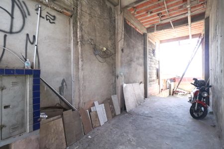 Garagem de casa para alugar com 3 quartos, 120m² em Inamar, Diadema
