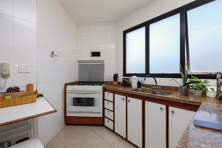 Apartamento para alugar com 877m², 5 quartos e 8 vagas Apartamento para alugar com 877m², 5 quartos e 8 vagasCozinha