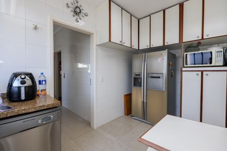 Apartamento para alugar com 877m², 5 quartos e 8 vagas Apartamento para alugar com 877m², 5 quartos e 8 vagasCozinha