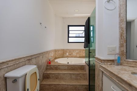 Apartamento para alugar com 877m², 5 quartos e 8 vagas Apartamento para alugar com 877m², 5 quartos e 8 vagasBanheiro da Suíte 1