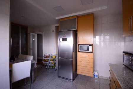 Apartamento à venda com 140m², 3 quartos e 4 vagasCozinha 
