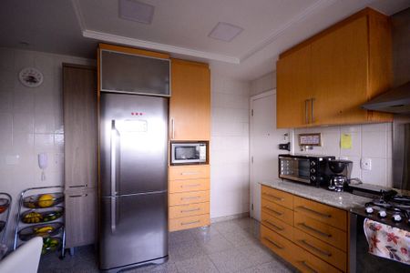 Apartamento à venda com 140m², 3 quartos e 4 vagasCozinha 