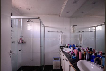 Apartamento à venda com 140m², 3 quartos e 4 vagasBanheiro da Suite 