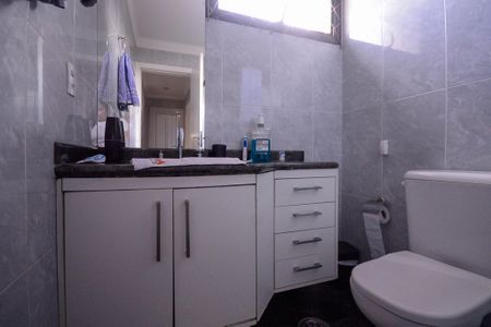 Apartamento à venda com 140m², 3 quartos e 4 vagasBanheiro Social 