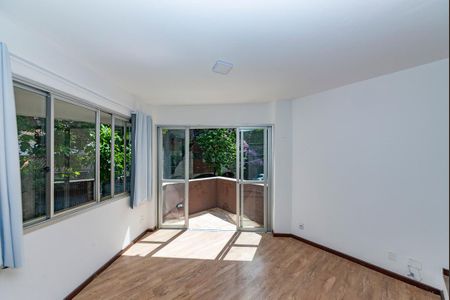 Apartamento para alugar com 98m², 3 quartos e 2 vagas Apartamento para alugar com 98m², 3 quartos e 2 vagasSala