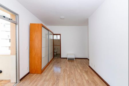 Apartamento para alugar com 98m², 3 quartos e 2 vagas Apartamento para alugar com 98m², 3 quartos e 2 vagasSuíte