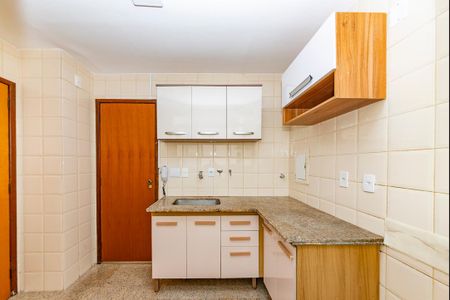 Apartamento para alugar com 98m², 3 quartos e 2 vagas Apartamento para alugar com 98m², 3 quartos e 2 vagasCozinha
