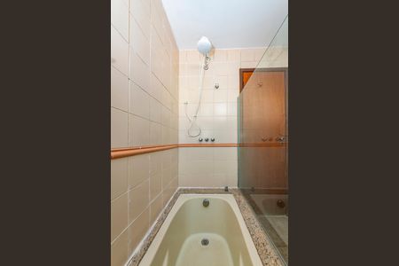 Apartamento para alugar com 98m², 3 quartos e 2 vagas Apartamento para alugar com 98m², 3 quartos e 2 vagasBanheiro da Suíte