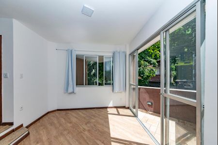 Apartamento para alugar com 98m², 3 quartos e 2 vagas Apartamento para alugar com 98m², 3 quartos e 2 vagasSala