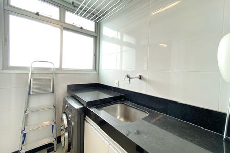 Apartamento para alugar com 90m², 3 quartos e 1 vagaÁrea de Serviço