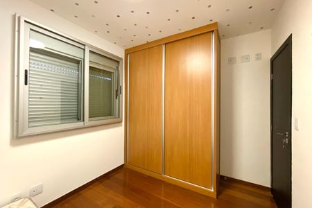 Apartamento para alugar com 90m², 3 quartos e 1 vagaQuarto 2