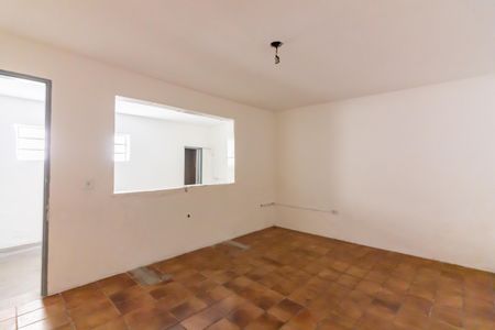 Casa para alugar com 60m², 2 quartos e sem vaga Casa para alugar com 60m², 2 quartos e sem vagaSala