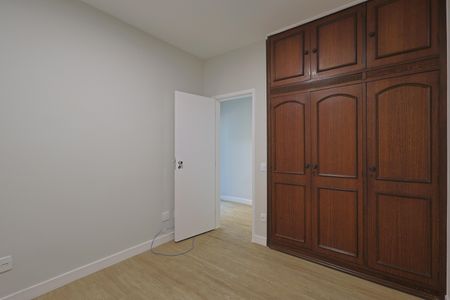 Apartamento à venda com 120m², 3 quartos e 2 vagas Apartamento à venda com 120m², 3 quartos e 2 vagasQuarto 2