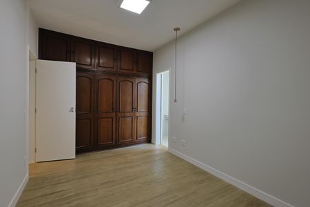Apartamento à venda com 120m², 3 quartos e 2 vagas Apartamento à venda com 120m², 3 quartos e 2 vagasSuíte