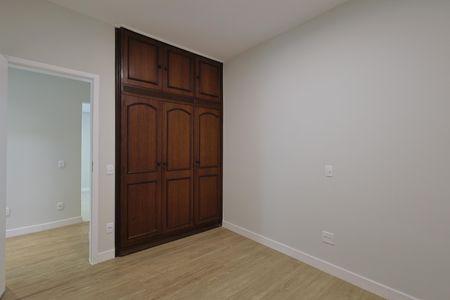 Apartamento à venda com 120m², 3 quartos e 2 vagas Apartamento à venda com 120m², 3 quartos e 2 vagasQuarto 2