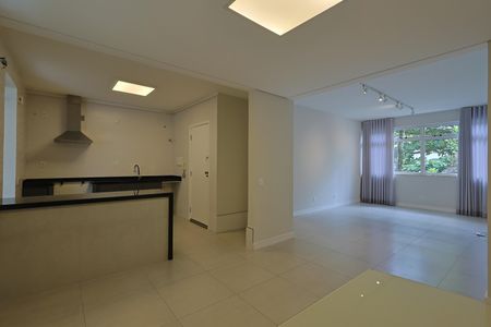 Sala de apartamento à venda com 3 quartos, 120m² em Santa Lúcia, Belo Horizonte