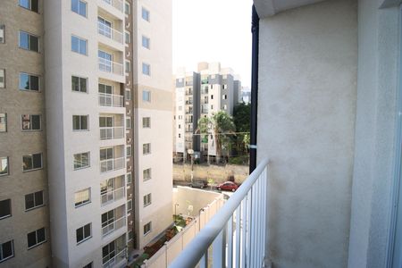 Apartamento para alugar com 28m², 1 quarto e sem vagaSala / Cozinha - Varanda