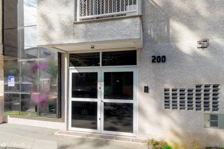 Apartamento à venda com 41m², 2 quartos e sem vaga Apartamento à venda com 41m², 2 quartos e sem vagaFachada