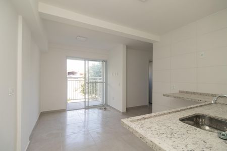 Sala/Cozinha de apartamento à venda com 2 quartos, 41m² em Vila Zelina, São Paulo