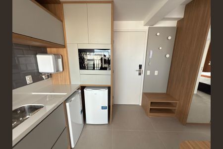 Cozinha de apartamento para alugar com 1 quarto, 35m² em Indianópolis, São Paulo