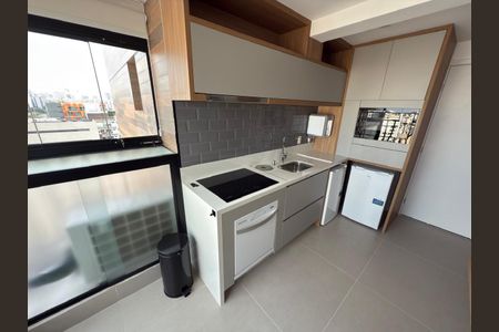 Cozinha de apartamento para alugar com 1 quarto, 35m² em Indianópolis, São Paulo