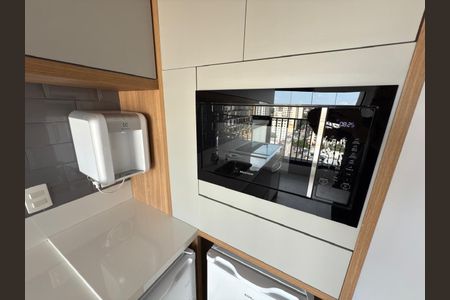 Cozinha de apartamento para alugar com 1 quarto, 35m² em Indianópolis, São Paulo