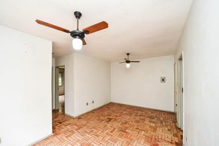 Sala de apartamento à venda com 2 quartos, 58m² em Vila Ipiranga, Porto Alegre