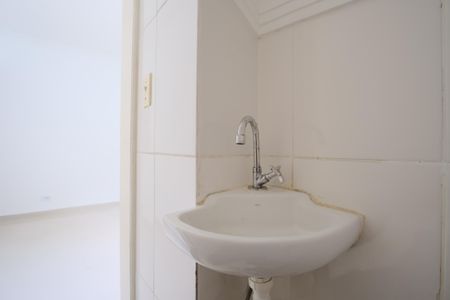 Casa para alugar com 80m², 2 quartos e 2 vagasLavabo