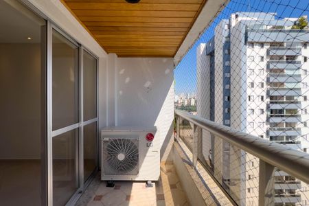 Apartamento à venda com 132m², 3 quartos e 2 vagasVaranda