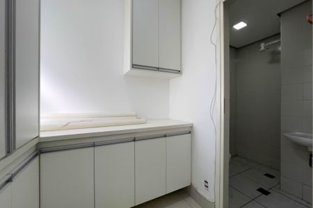 Apartamento à venda com 132m², 3 quartos e 2 vagasÁrea de serviço 
