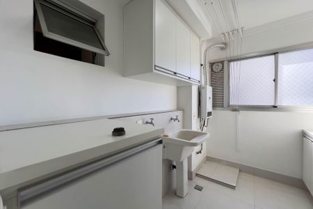 Apartamento à venda com 132m², 3 quartos e 2 vagasÁrea de serviço 