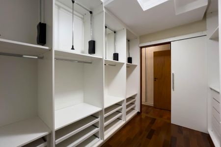Apartamento à venda com 132m², 3 quartos e 2 vagasCloset do quarto 1