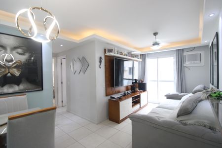 Sala de apartamento para alugar com 2 quartos, 56m² em Pechincha, Rio de Janeiro