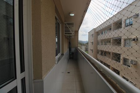 Sala - Varanda de apartamento para alugar com 2 quartos, 56m² em Pechincha, Rio de Janeiro