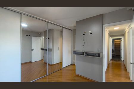 Apartamento à venda com 120m², 3 quartos e 2 vagas Apartamento à venda com 120m², 3 quartos e 2 vagasSuíte