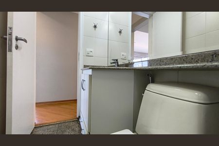 Apartamento à venda com 120m², 3 quartos e 2 vagas Apartamento à venda com 120m², 3 quartos e 2 vagasBanheiro