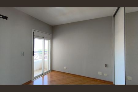 Apartamento à venda com 120m², 3 quartos e 2 vagas Apartamento à venda com 120m², 3 quartos e 2 vagasSuíte