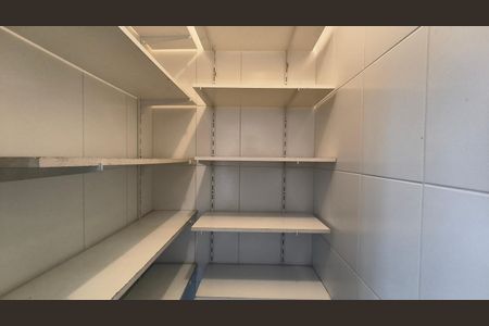 Apartamento à venda com 120m², 3 quartos e 2 vagas Apartamento à venda com 120m², 3 quartos e 2 vagasDespensa