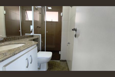 Apartamento à venda com 120m², 3 quartos e 2 vagas Apartamento à venda com 120m², 3 quartos e 2 vagasBanheiro