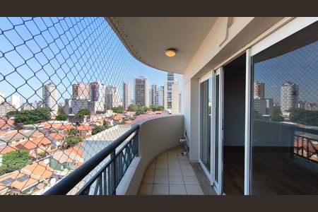 Apartamento à venda com 120m², 3 quartos e 2 vagas Apartamento à venda com 120m², 3 quartos e 2 vagasVaranda