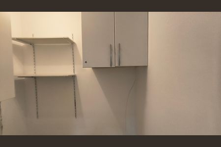 Apartamento à venda com 120m², 3 quartos e 2 vagas Apartamento à venda com 120m², 3 quartos e 2 vagasQuarto de Serviço