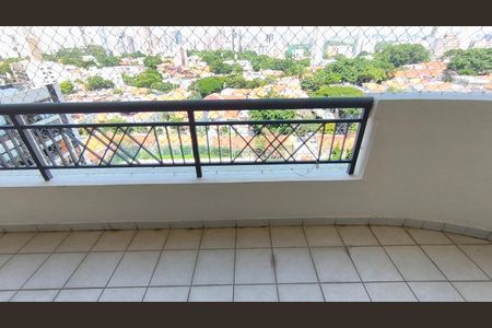 Apartamento à venda com 120m², 3 quartos e 2 vagas Apartamento à venda com 120m², 3 quartos e 2 vagasVaranda