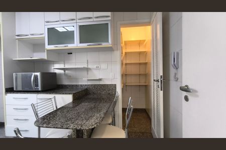 Apartamento à venda com 120m², 3 quartos e 2 vagas Apartamento à venda com 120m², 3 quartos e 2 vagasCozinha