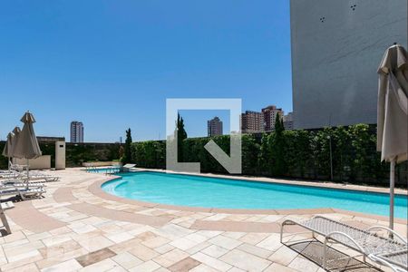 Apartamento à venda com 120m², 3 quartos e 2 vagas Apartamento à venda com 120m², 3 quartos e 2 vagasPiscina